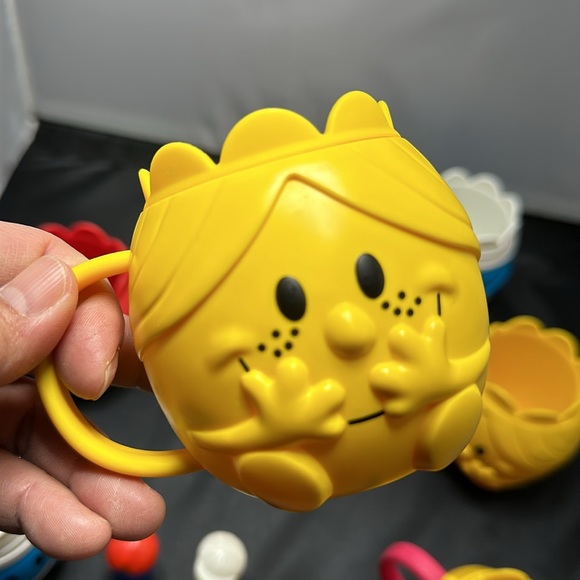 Lot of McDonald's 7 mugs & 4 vintage Little People - Picture 10 of 12